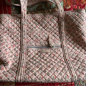 Vera Bradley Vera tote